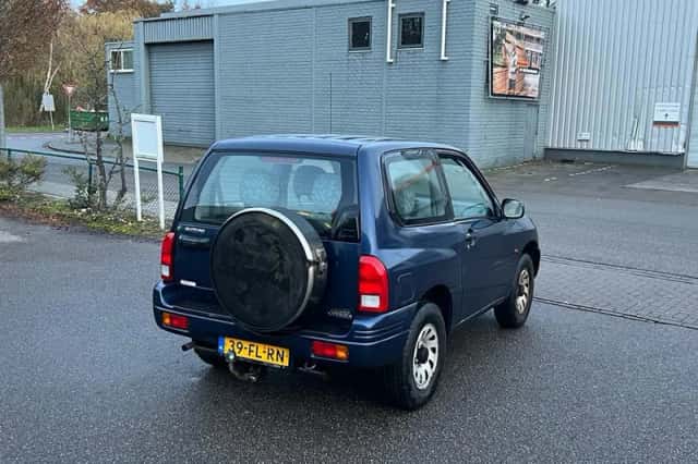 Suzuki Grand Vitara (2000) thumbnail 6