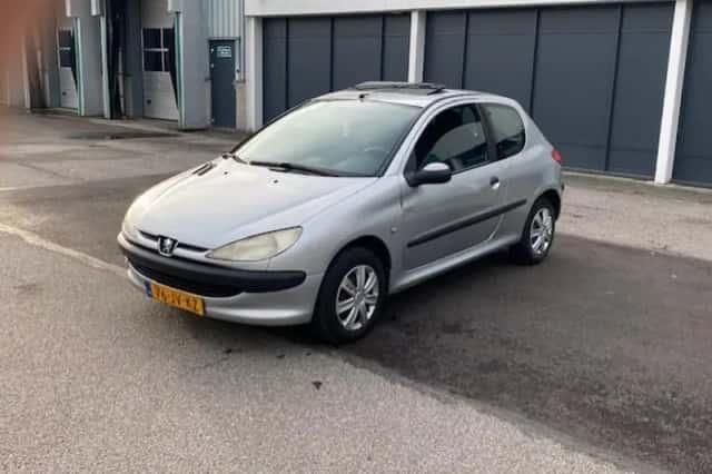 Peugeot 206 (2002) thumbnail 2