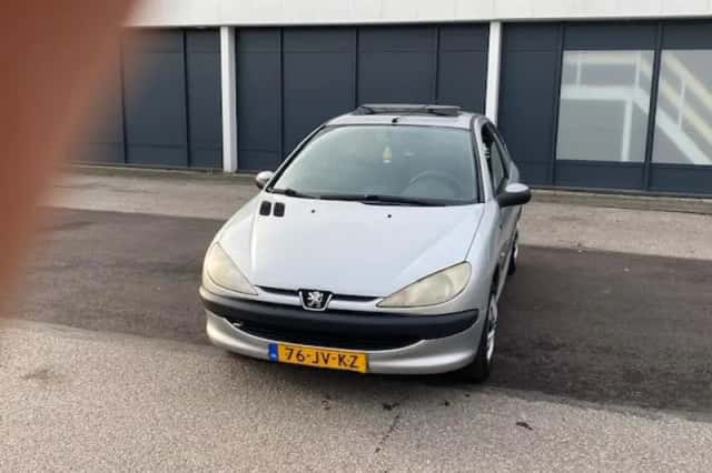 Peugeot 206 (2002) thumbnail 3