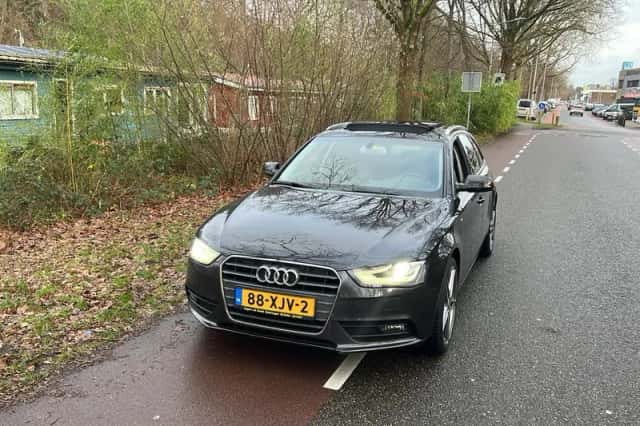 Audi A4 (2012) thumbnail 3