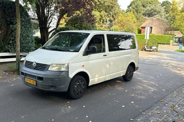 Volkswagen Transporter (2005) thumbnail 1