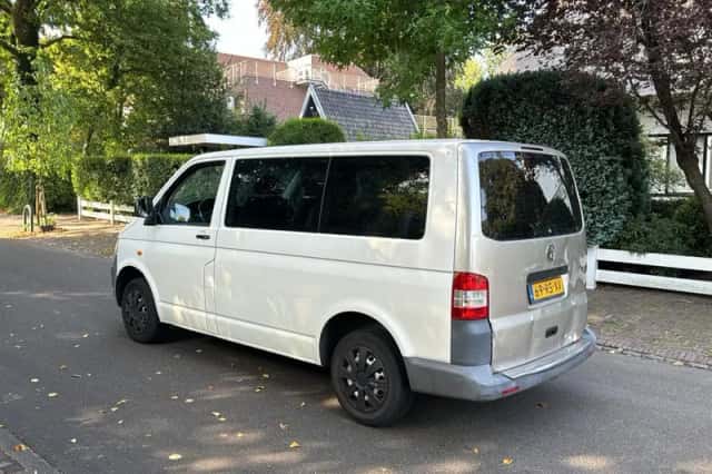 Volkswagen Transporter (2005) thumbnail 5