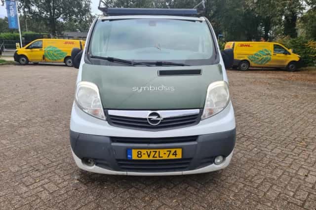 Opel Vivaro (2012) thumbnail 2