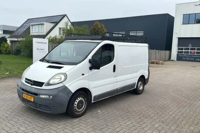Opel Vivaro (2005) thumbnail 3