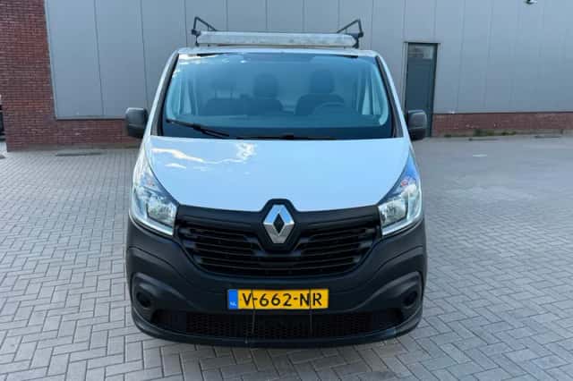 Renault Trafic (2018) thumbnail 3