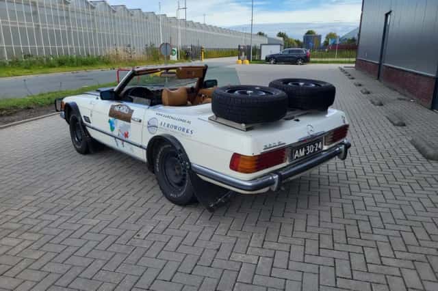 Mercedes-Benz 350 SL (1972) thumbnail 4