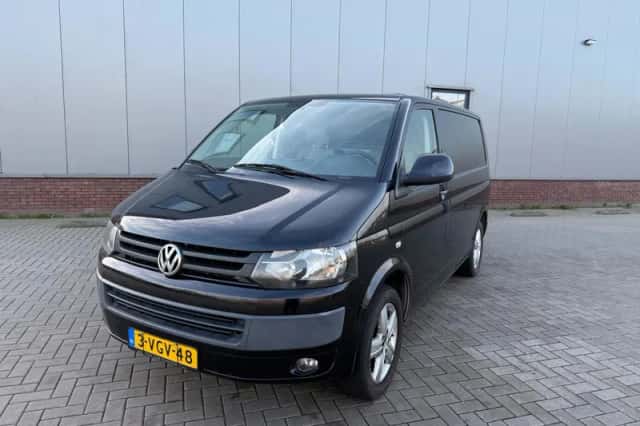 Volkswagen Transporter (2010) thumbnail 1