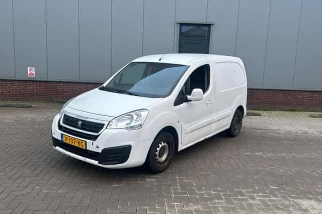 Peugeot Partner (2016) thumbnail 3