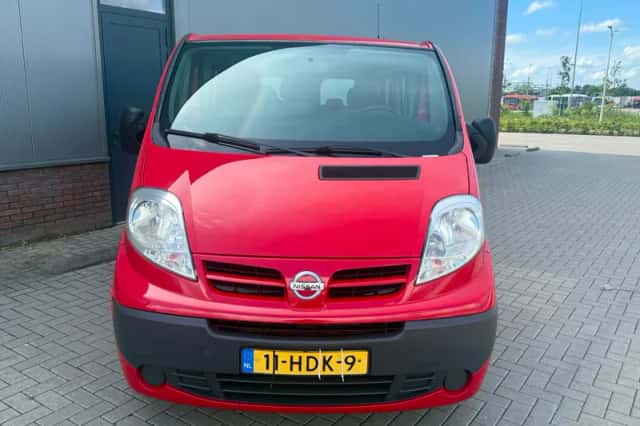 Nissan Primastar Minibus (2008) thumbnail 2
