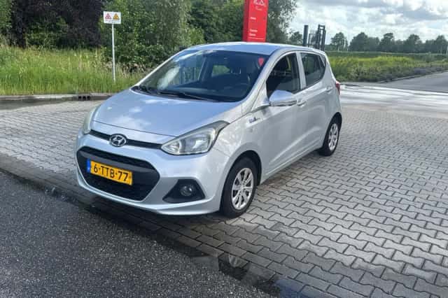 Hyundai i10 (2014) thumbnail 1