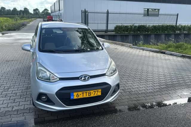 Hyundai i10 (2014) thumbnail 2