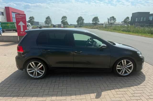 Volkswagen Golf (2012) thumbnail 4