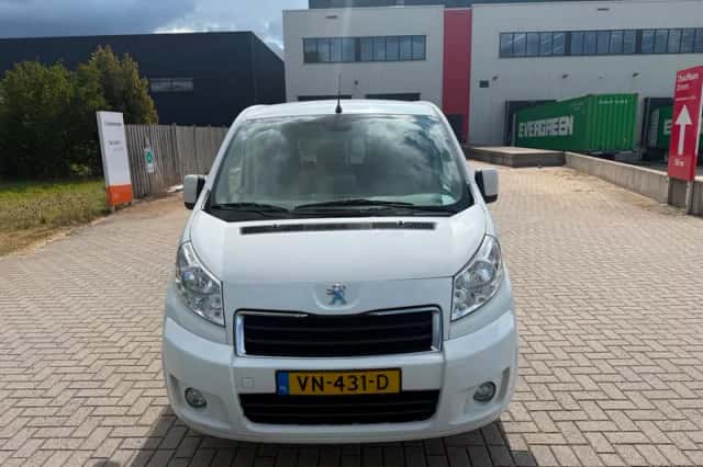 Peugeot Expert (2015) thumbnail 2