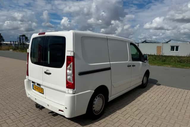 Peugeot Expert (2015) thumbnail 5