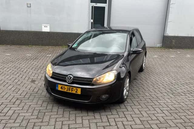 Volkswagen Golf (2009) thumbnail 1