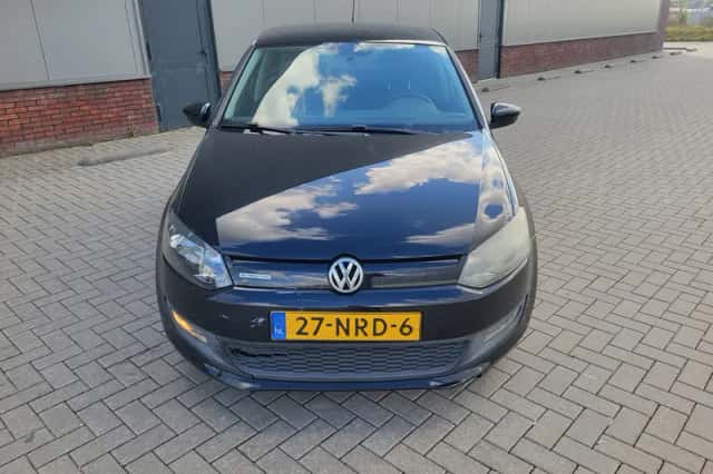 Volkswagen Polo (2010) thumbnail 2