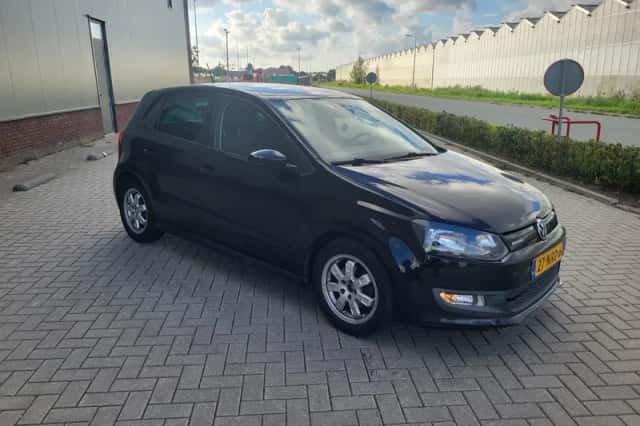 Volkswagen Polo (2010) thumbnail 3