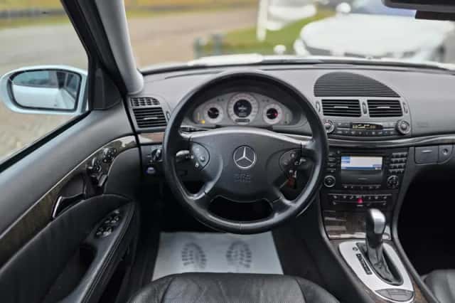 Mercedes-Benz E-Klasse (2003) thumbnail 3
