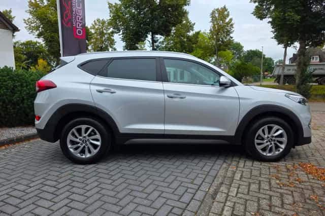Hyundai Tucson (2016) thumbnail 6