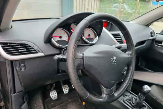 Peugeot 207 (2010) thumbnail 3