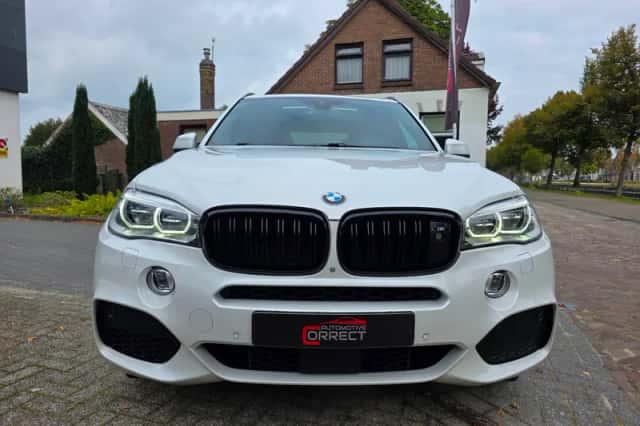 BMW X5 (2014) thumbnail 5