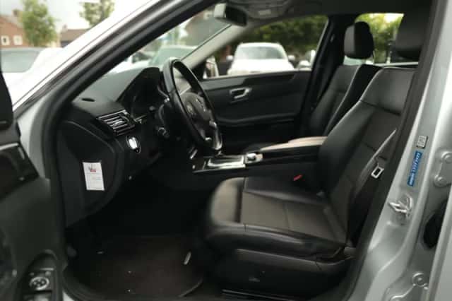 Mercedes-Benz E-Klasse (2009) thumbnail 2
