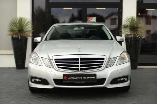 Mercedes-Benz E-Klasse (2009) thumbnail 4