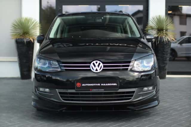 Volkswagen Sharan (2012) thumbnail 4