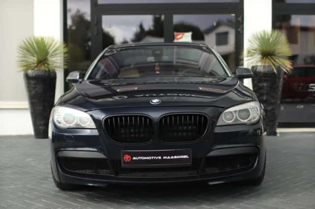BMW 7-Serie (0) thumbnail 4