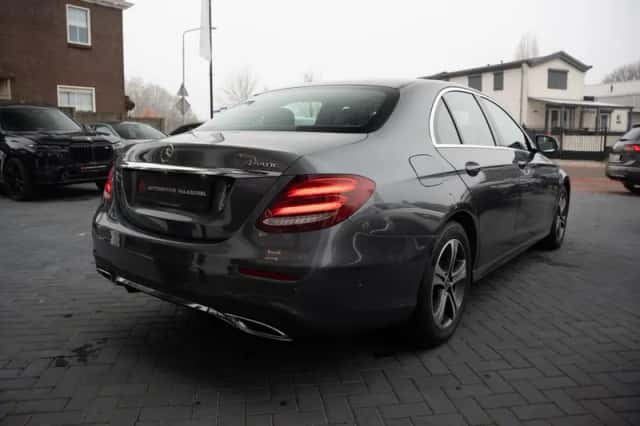 Mercedes-Benz E-Klasse (0) thumbnail 3