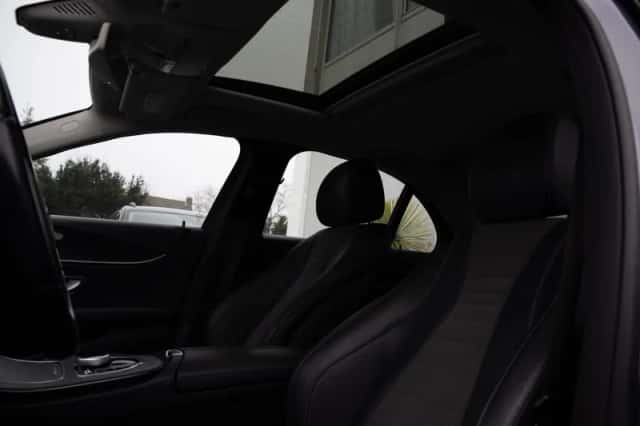 Mercedes-Benz E-Klasse (0) thumbnail 4