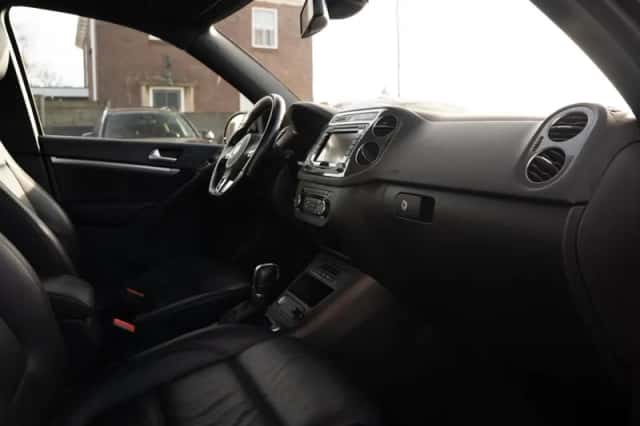 Volkswagen Tiguan (0) thumbnail 3