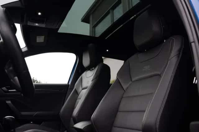 Volkswagen T-Roc (0) thumbnail 2