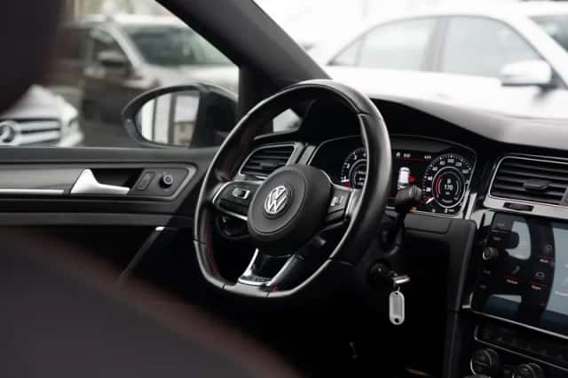 Volkswagen Golf (0) thumbnail 5