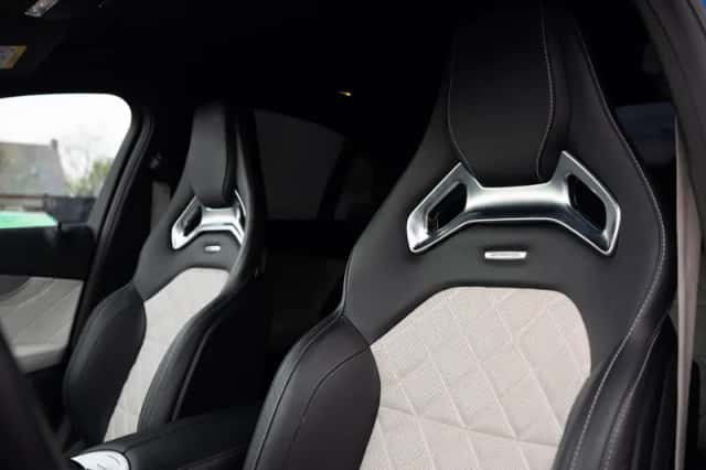Mercedes-Benz C-Klasse (2015) thumbnail 3
