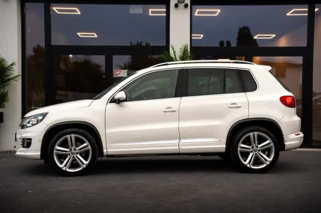 Volkswagen Tiguan (0) thumbnail 2
