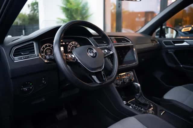 Volkswagen Tiguan (0) thumbnail 3