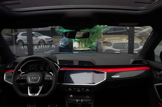 Audi Q3 (2020) thumbnail 5