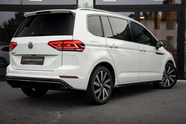 Volkswagen Touran (2018) thumbnail 2