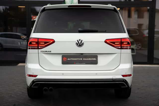 Volkswagen Touran (2018) thumbnail 5