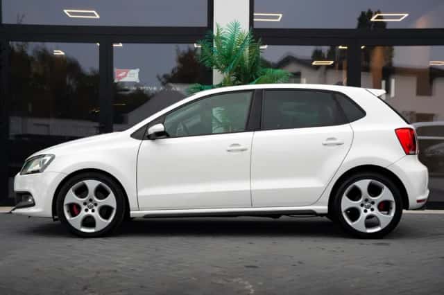 Volkswagen Polo (2013) thumbnail 5