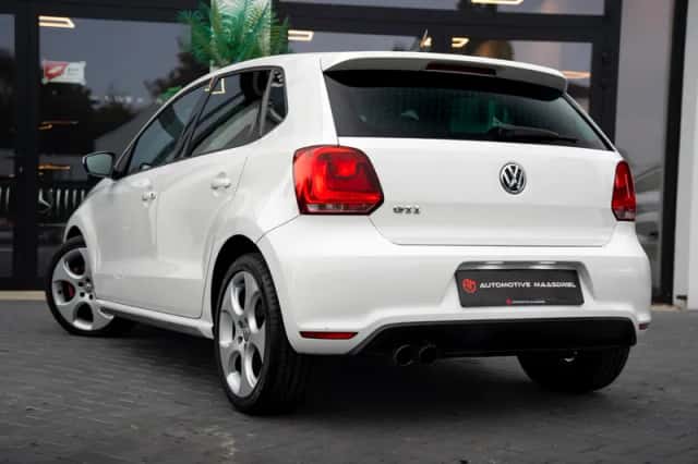 Volkswagen Polo (2013) thumbnail 6