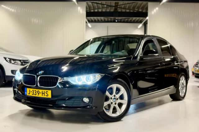 BMW 3-Serie (2013) thumbnail 1