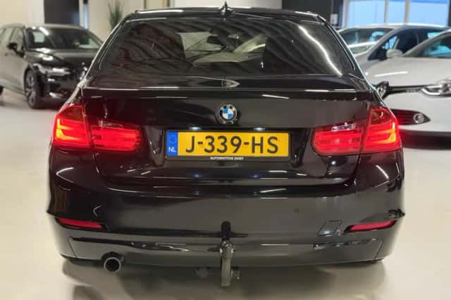 BMW 3-Serie (2013) thumbnail 6