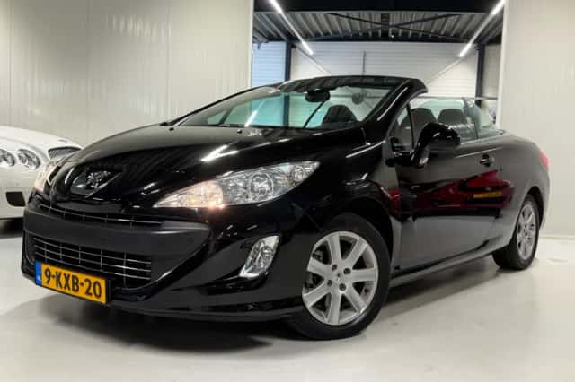 Peugeot 308 (2011) thumbnail 1