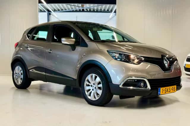 Renault Captur (2013) thumbnail 4