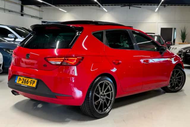 SEAT Leon (2014) thumbnail 3