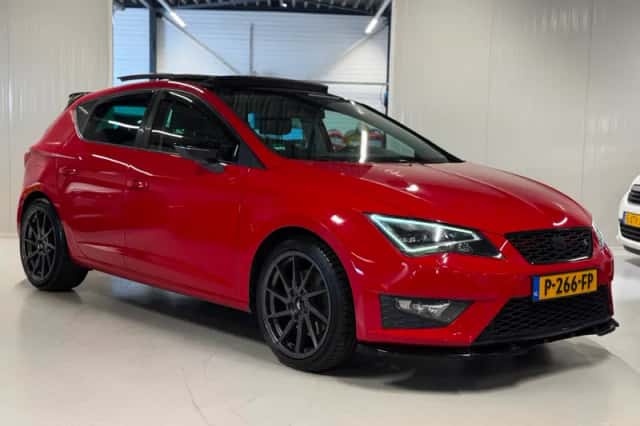 SEAT Leon (2014) thumbnail 4