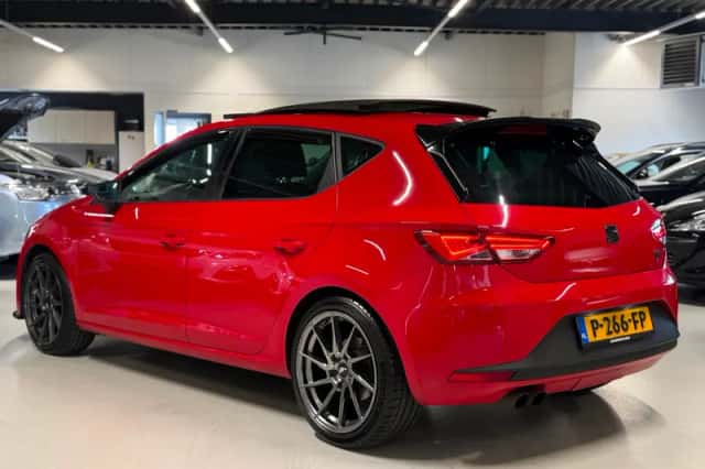 SEAT Leon (2014) thumbnail 5