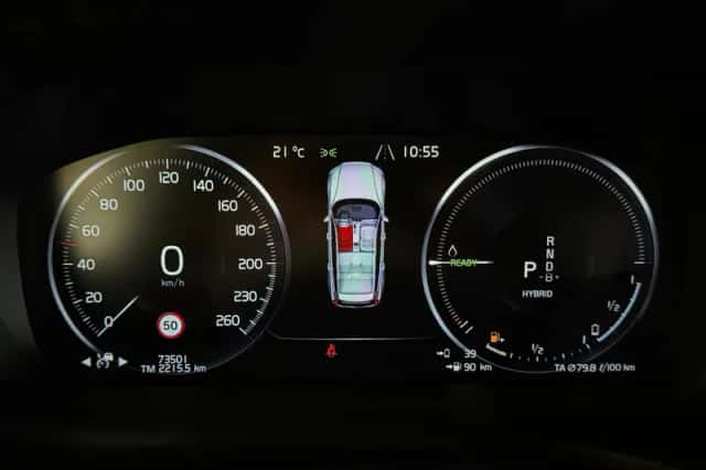 Volvo V60 (2021) thumbnail 4